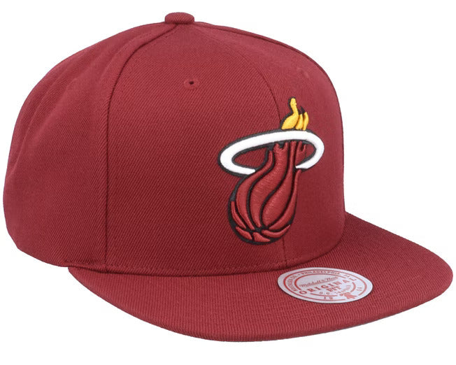 Men's Miami Heat Mitchell & Ness NBA Core basic Maroon Snapback Hat