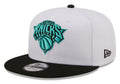 Men's New York Knicks New Era 2 Tone White and Black Color Pack 9FIFTY Snapback Hat