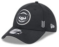 Men's Chicago Cubs New Era Black 2024 Clubhouse 39THIRTY Flex Fit Hat