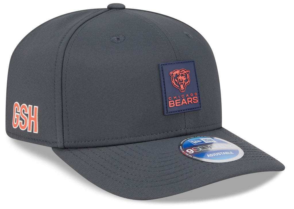 Men's Chicago Bears New Era Graphite 2025 Sideline 9SEVENTY Cold Adjustable Hat