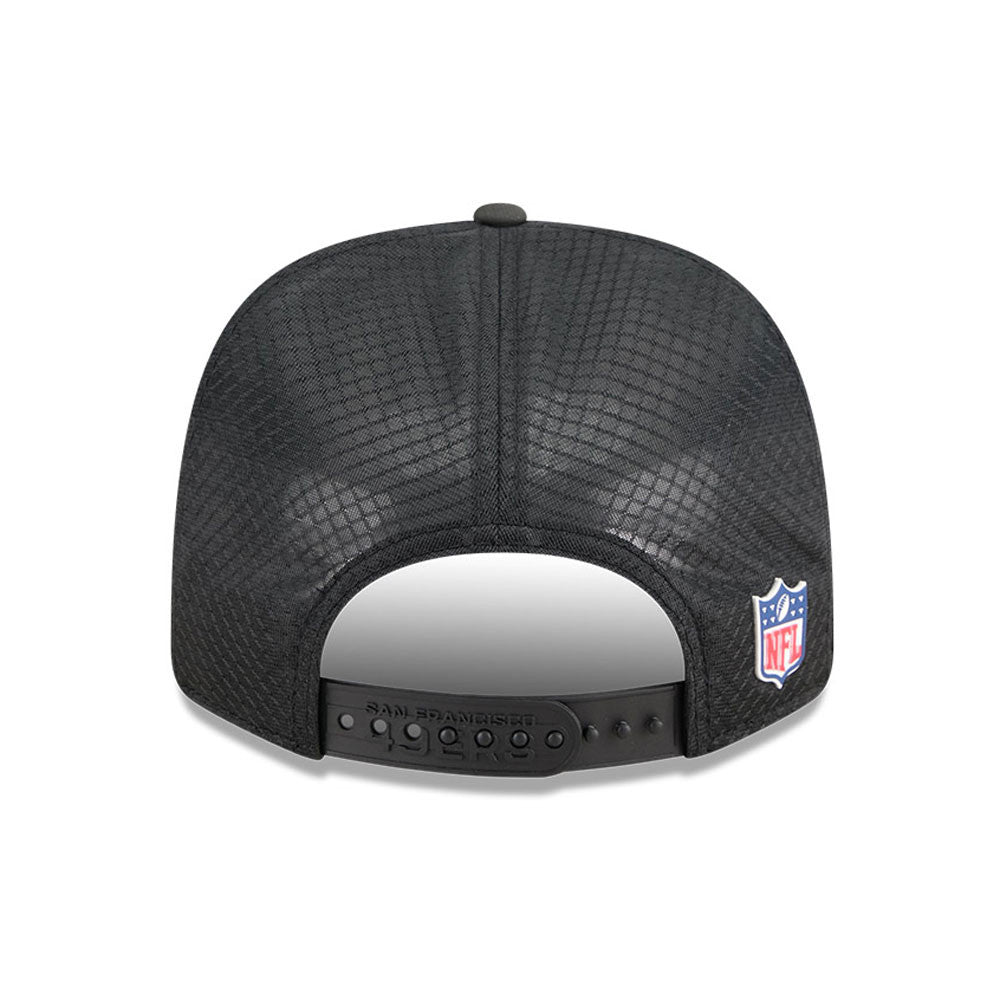 Men's San Francisco 49ers New Era Black 2025 NFL Sideline Heat 9SEVENTY Adjustable Hat