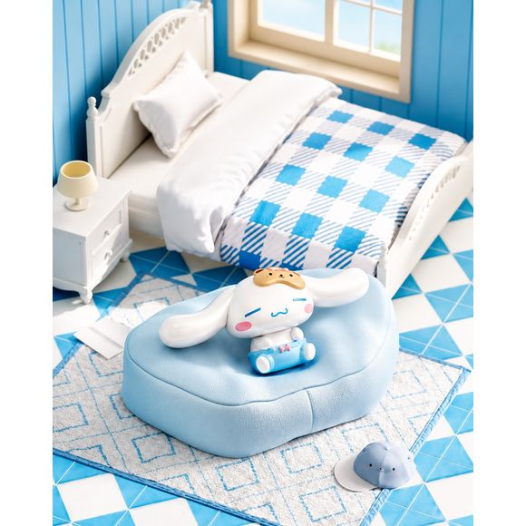 Langbowang Holly Box Sanrio Characters Cozy Sofa Series Figure - Cinnamoroll