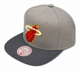 Men's Miami Heat NBA Cool Gray 3 Mitchell & Ness Snapback Hat