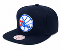Men's Philadelphia 76ers NBA Core Basic Black Snapback Hat By Mitchell And Ness