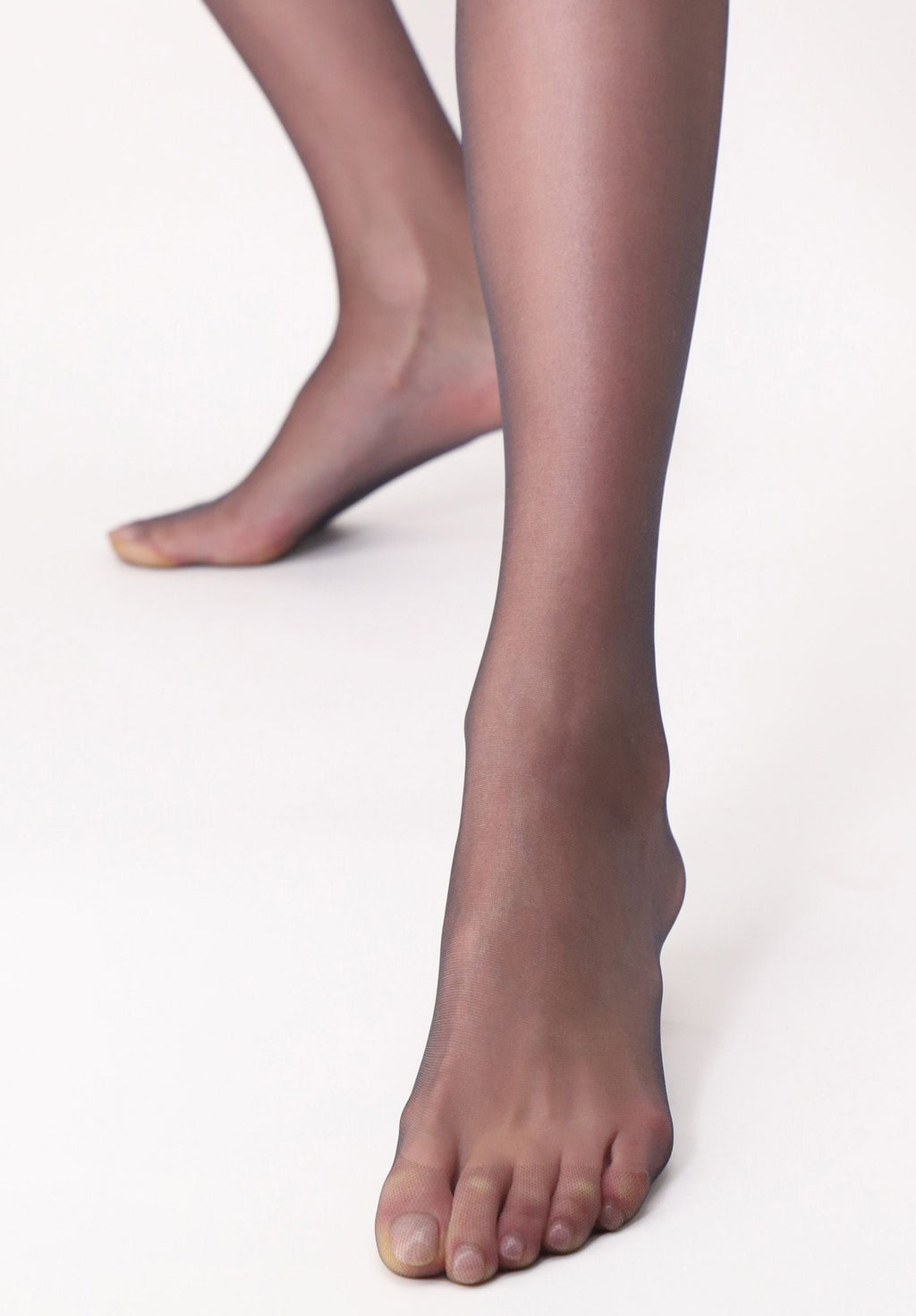 Ultra-sheer Tights 0 denier effect with V-SLIM effect - Black