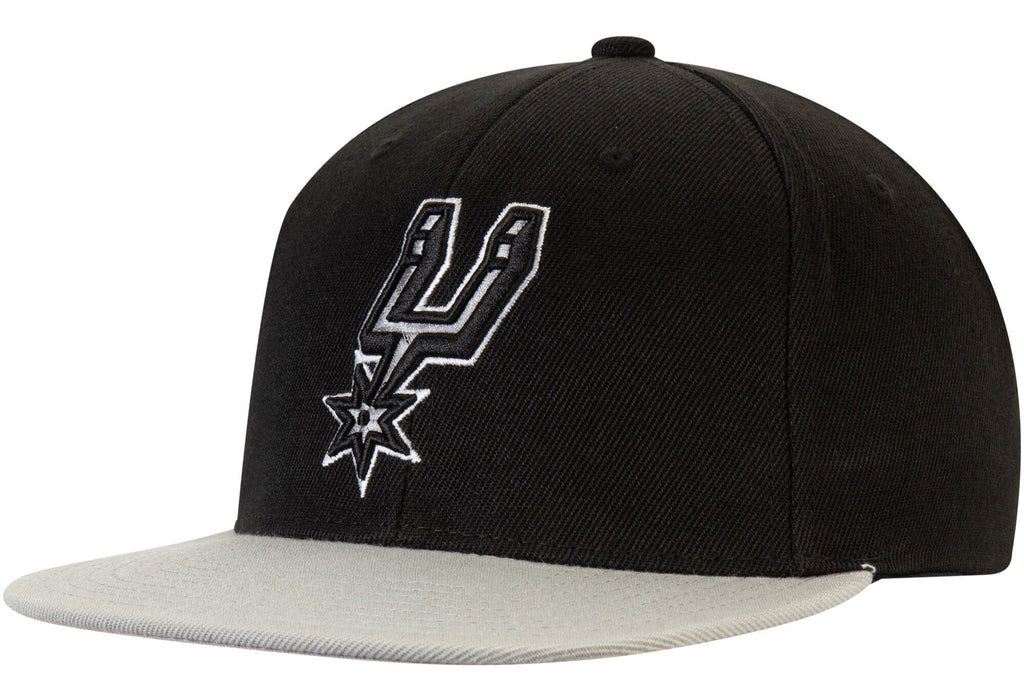 Men's Mitchell & Ness San Antonio Spurs Core 2 Tone Black/Gray Adjustable Snapback Hat
