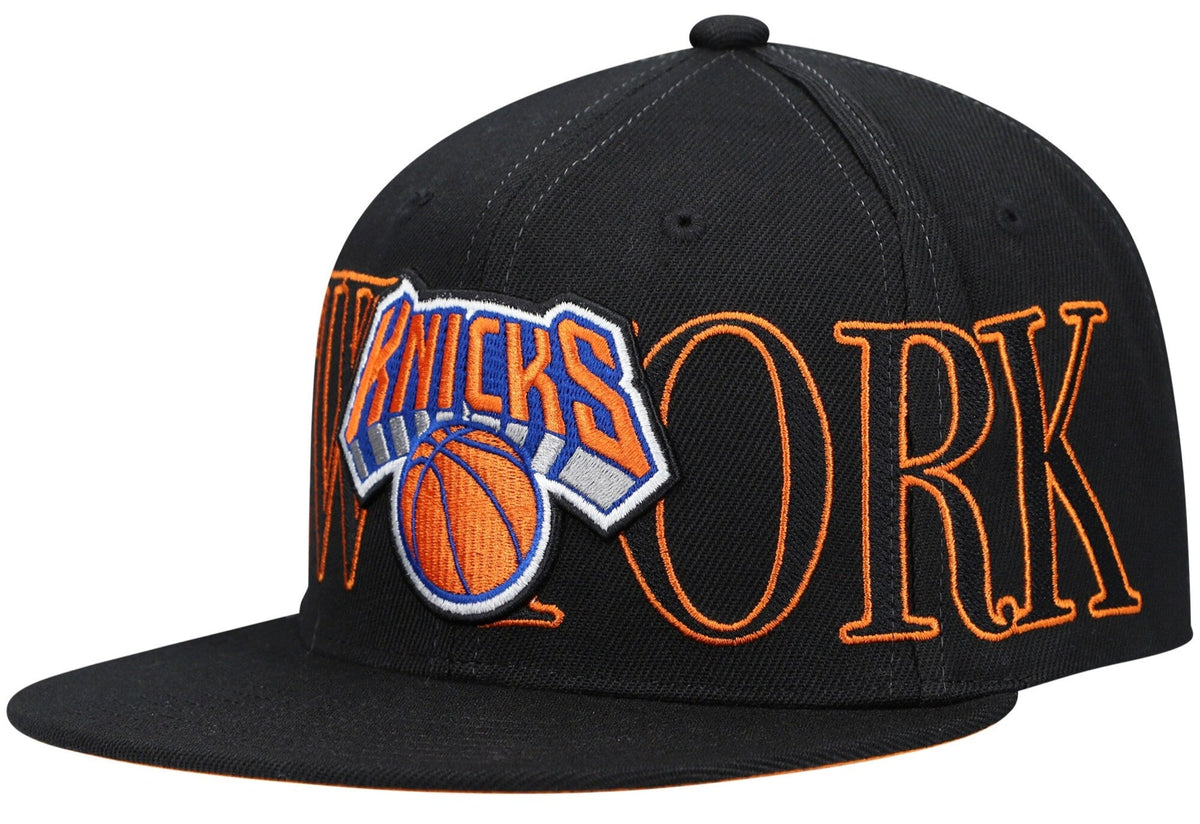 Men's Mitchell & Ness Black New York Knicks Winner Circle Snapback Hat